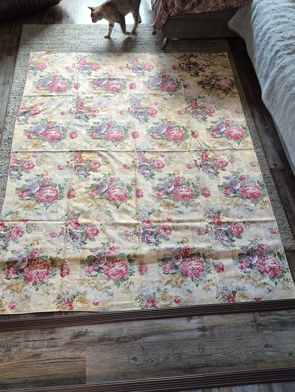 Multicoloured Floral Table Cloth